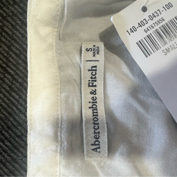 Abercrombie and Fitch short sleeve sheer bodysuit - Size Small - NWT - Picture 8 of 8